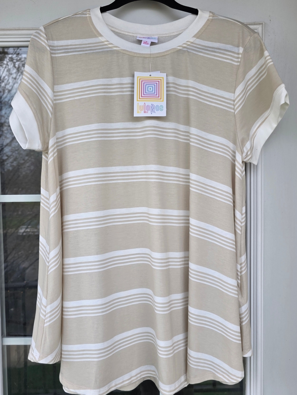 NWT LuLaRoa Erika Swing Top Size Small